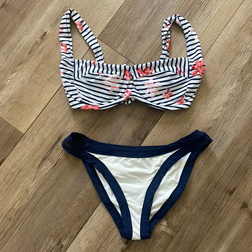 L*space camellia navy white striped floral bikini top and bottoms medium